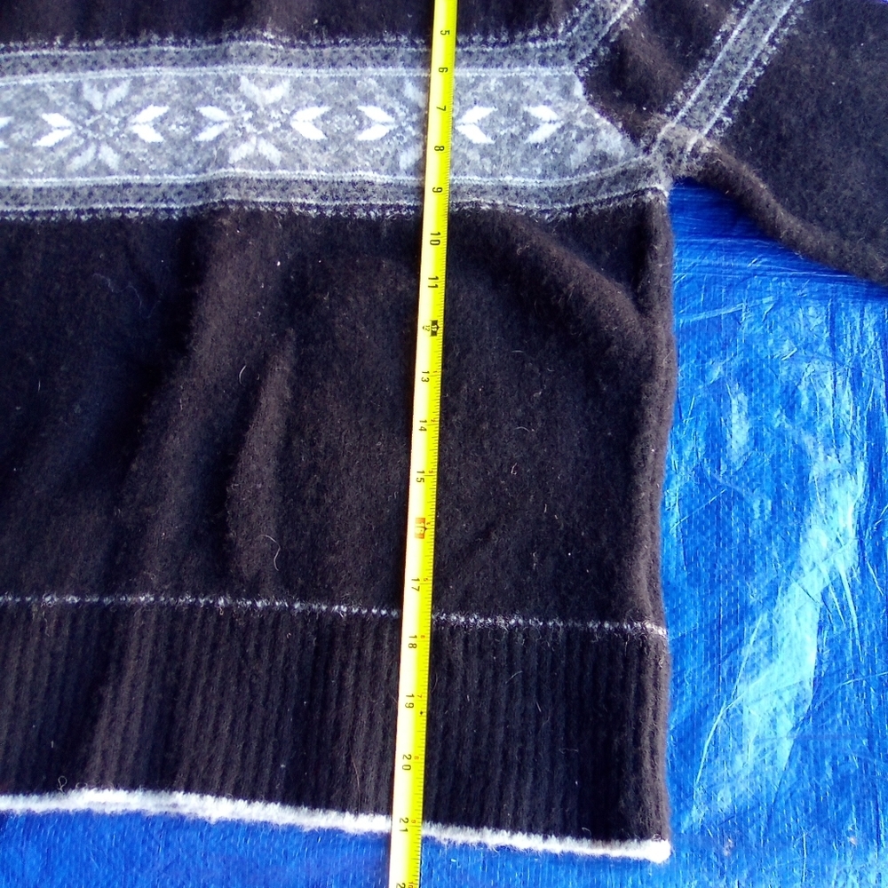 Columbia Woman's Black and Gray Sweater - Picture 7 of 8